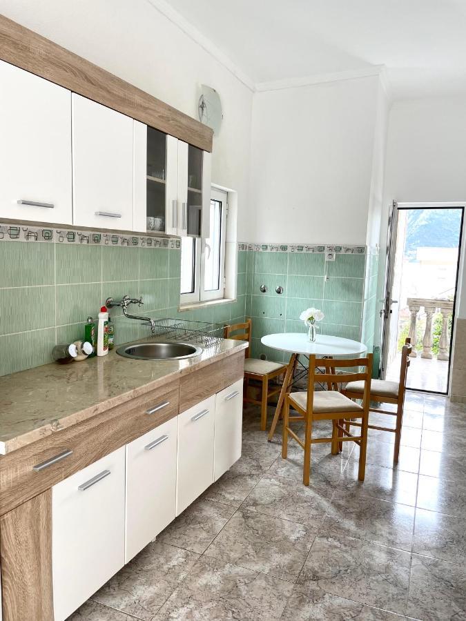 Apartment Vladan Kotor Eksteriør bilde